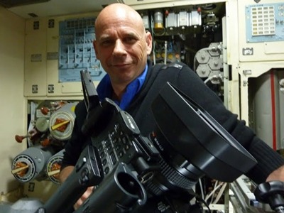 guy_laliberte_avec_une_camera_de_tournage