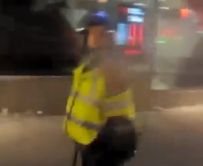 stefanie-trudeau-asperge-les-manifestants-de-poivre-de-cayenne-spvm-2012