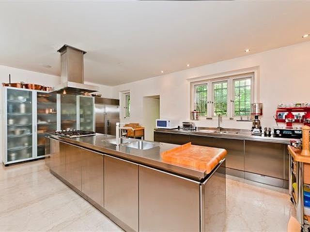 3657-the-boulevard-westmount-10