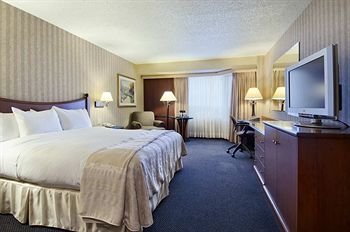 hilton-mtl-laval-1
