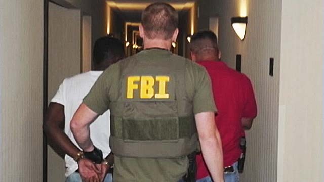 -le-fbi-arrete-les-souteneurs-de-prostitution-juvenile